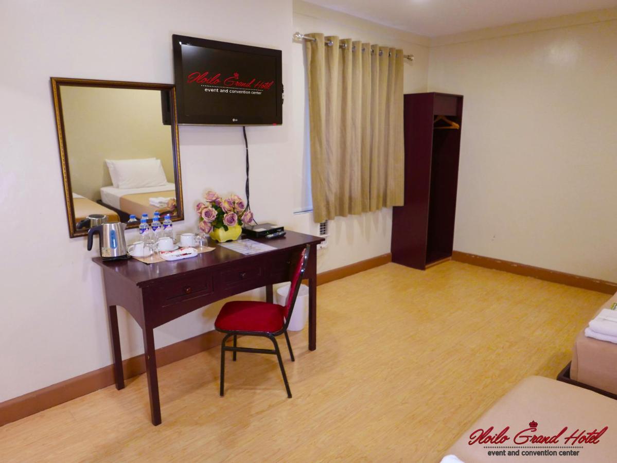Iloilo Grand Hotel ภายนอก รูปภาพ